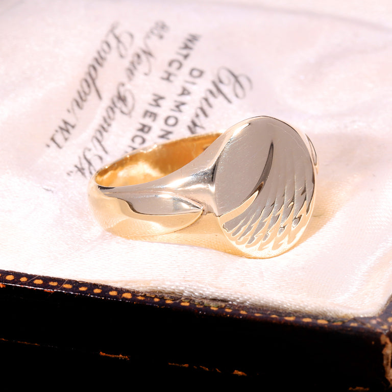 The Vintage 1978 9ct Gold Swirl Pattern Signet Ring