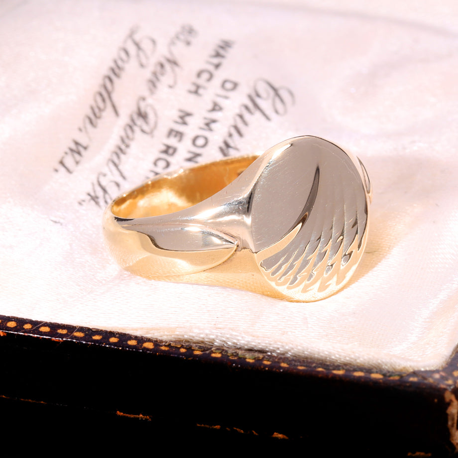 The Vintage 1978 9ct Gold Swirl Pattern Signet Ring