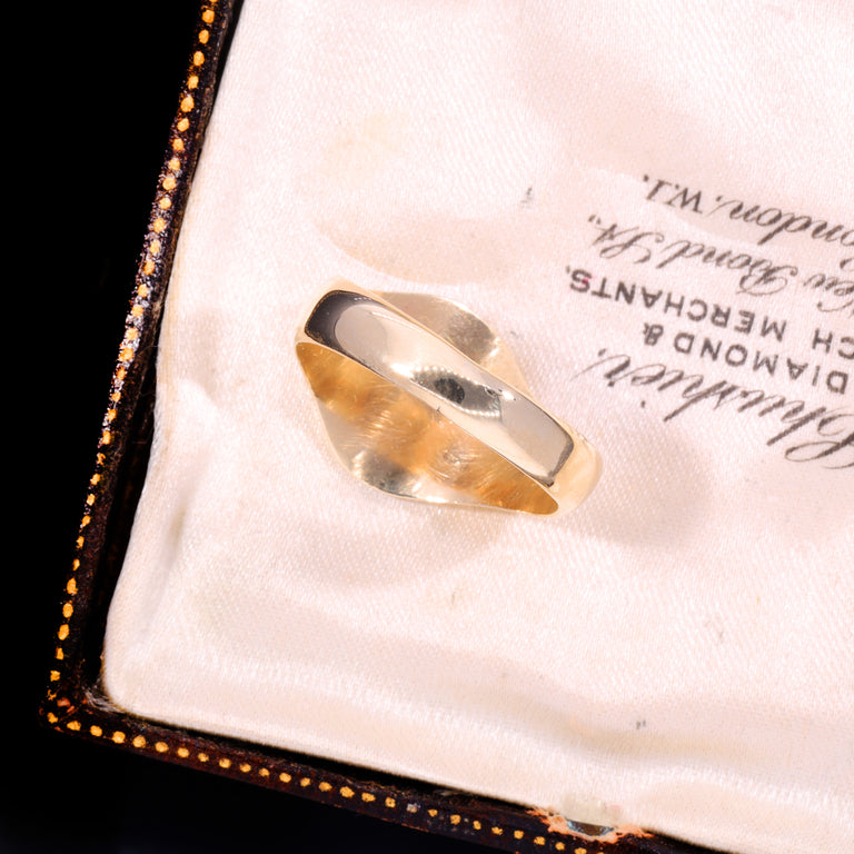 The Vintage 1978 9ct Gold Swirl Pattern Signet Ring