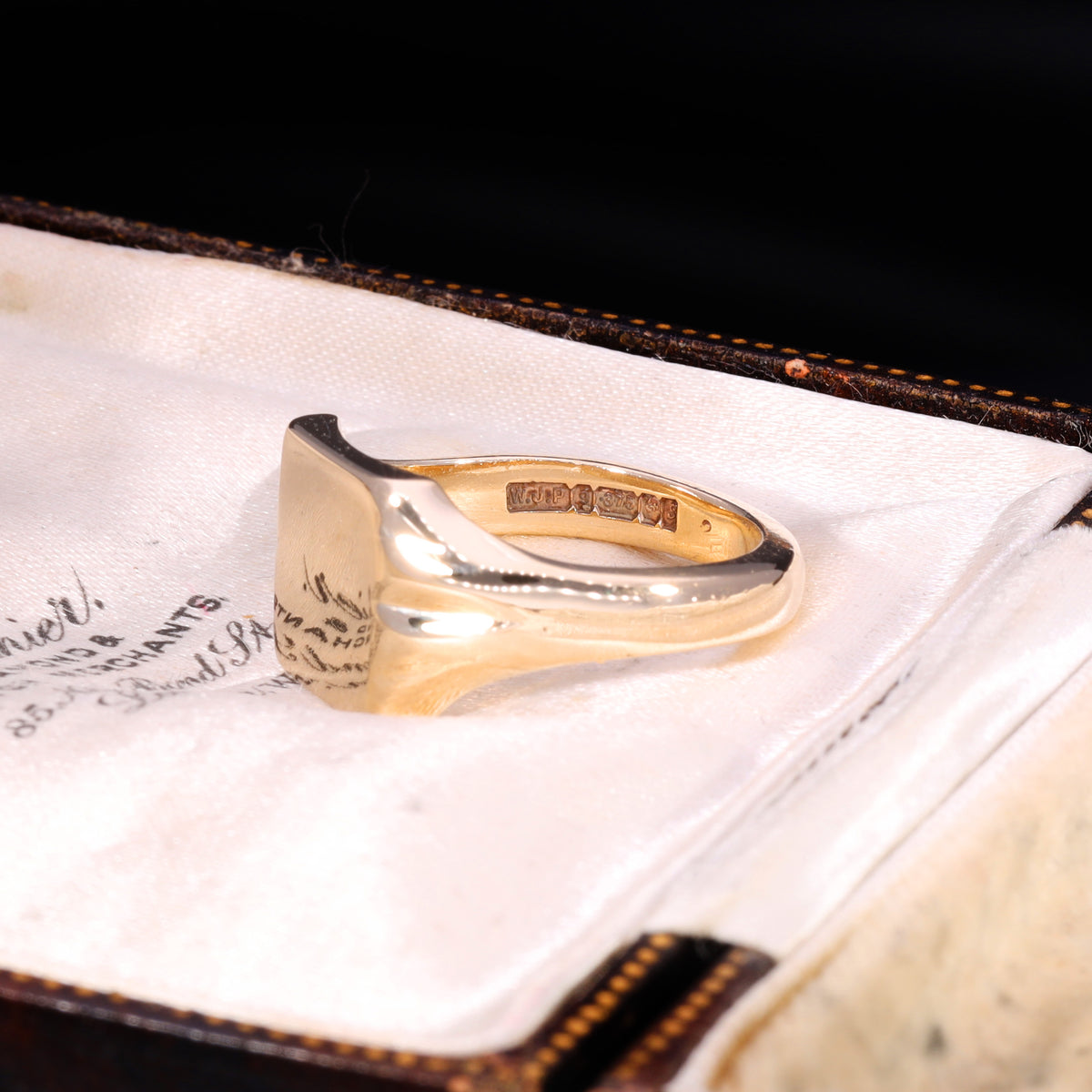 The Vintage 1992 8.49g 9ct Gold Square Signet Ring