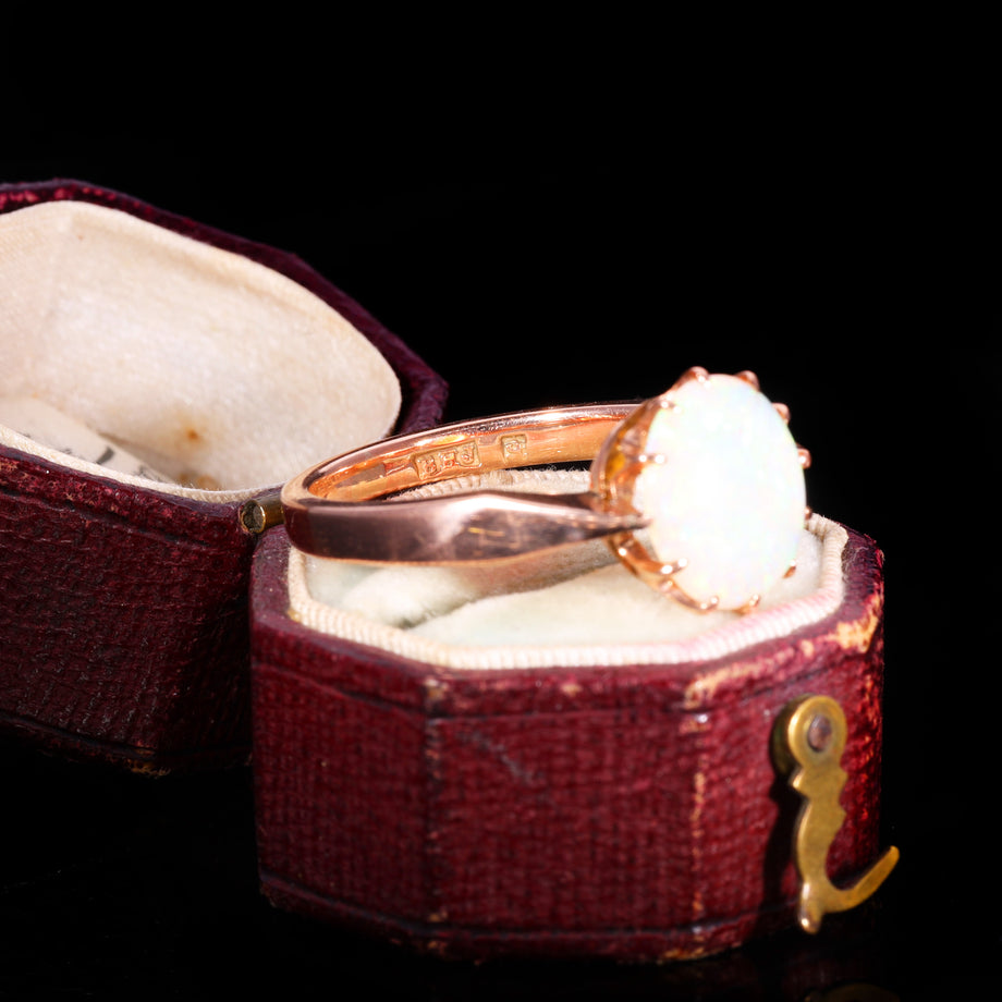 The Vintage 9ct Gold Opal Solitaire Ring