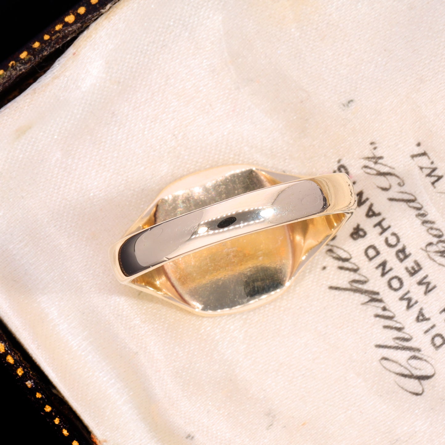 The Vintage 6.71g Rounded Square Engraved Signet Ring