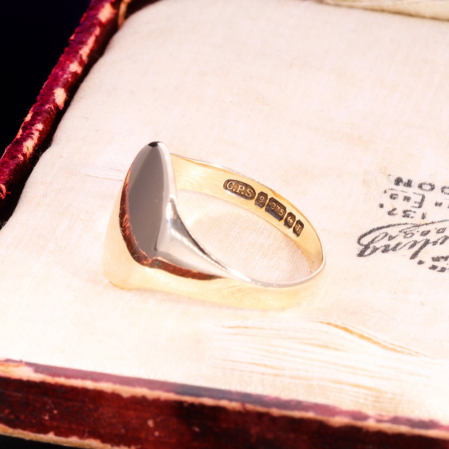 The Vintage 1968 9ct Gold Plain Oval Signet Ring