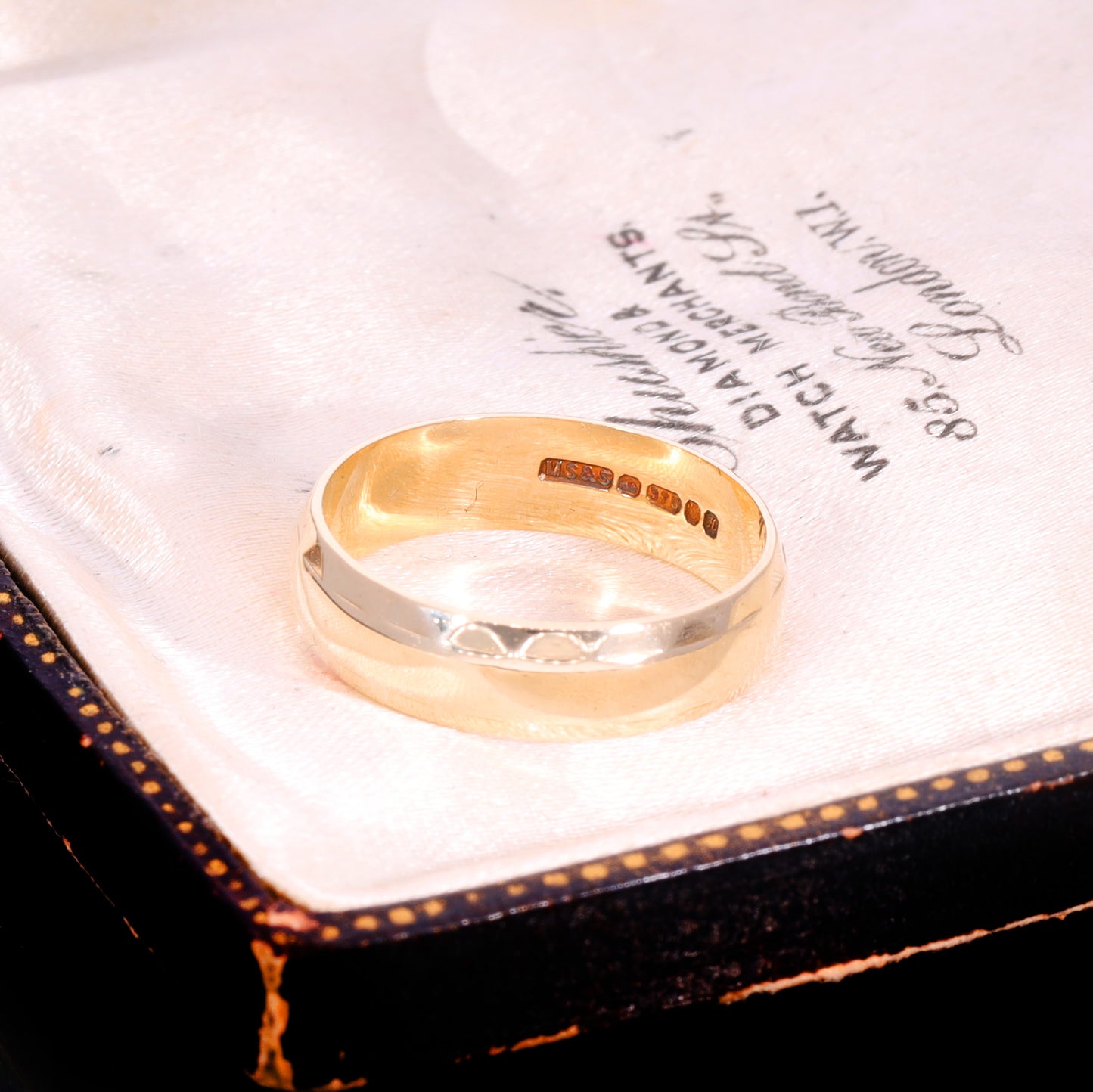 The Vintage 1982 9ct Gold Bevelled Edge Wedding Ring