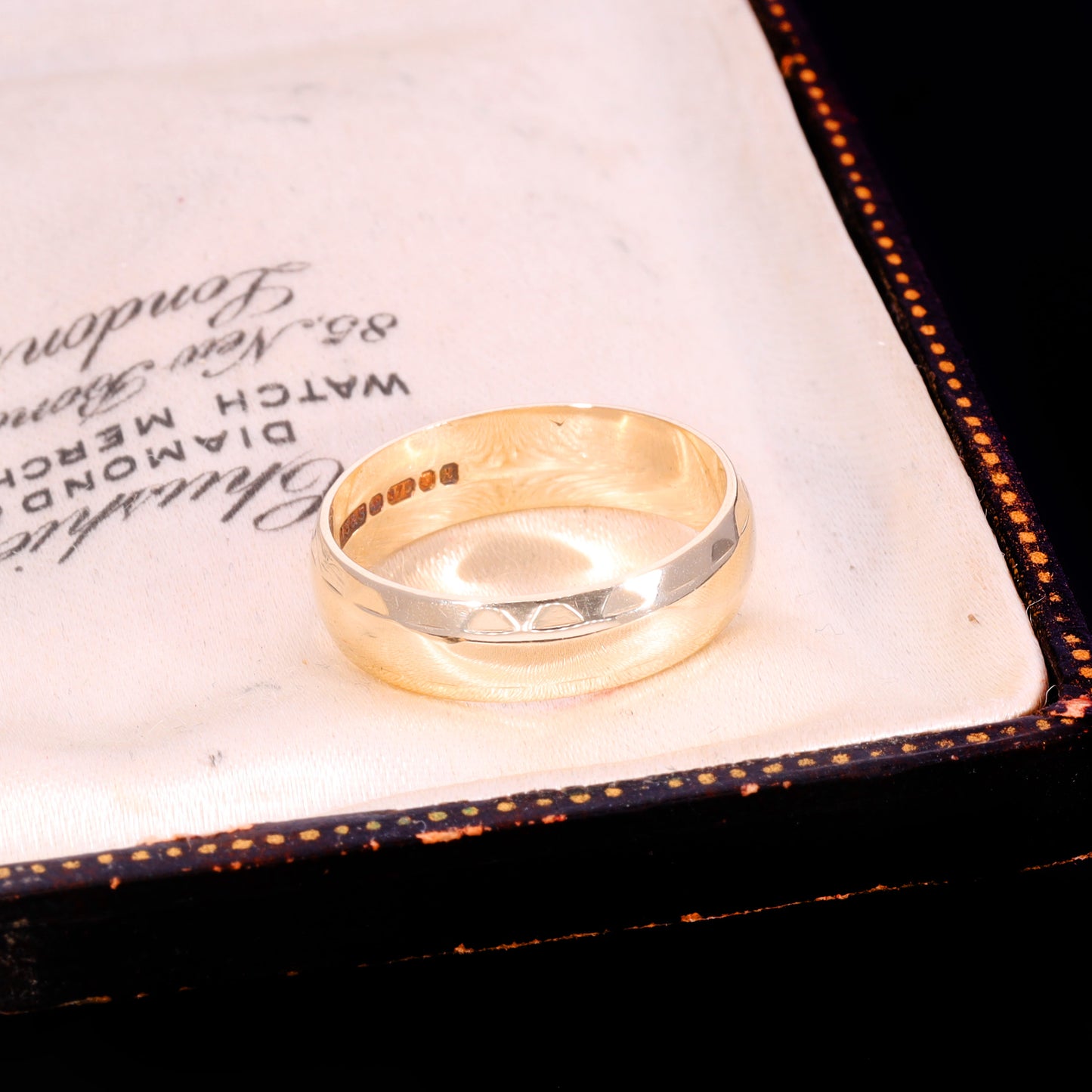 The Vintage 1982 9ct Gold Bevelled Edge Wedding Ring