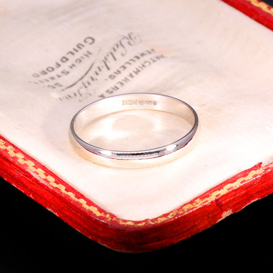 The Vintage 9ct White Gold D-Shaped Wedding Ring