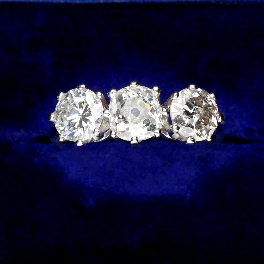 The Antique Magnificent 2.5 Carat Diamond Ring - Antique Jewellers