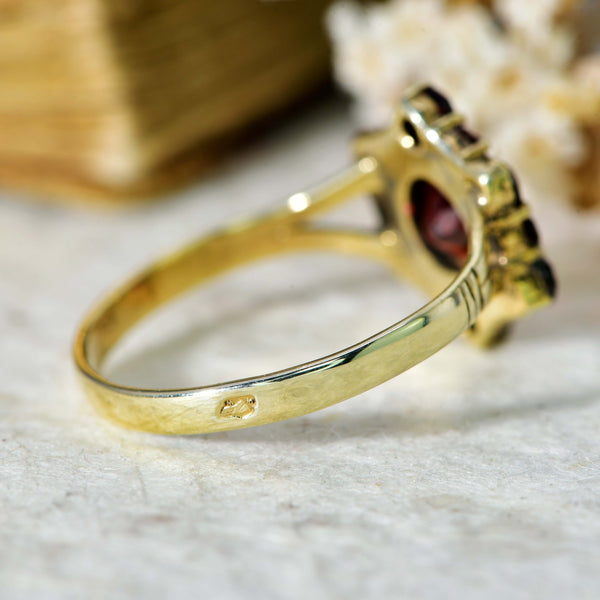 The Vintage Garnet Flower Cluster Ring - Antique Jewellers