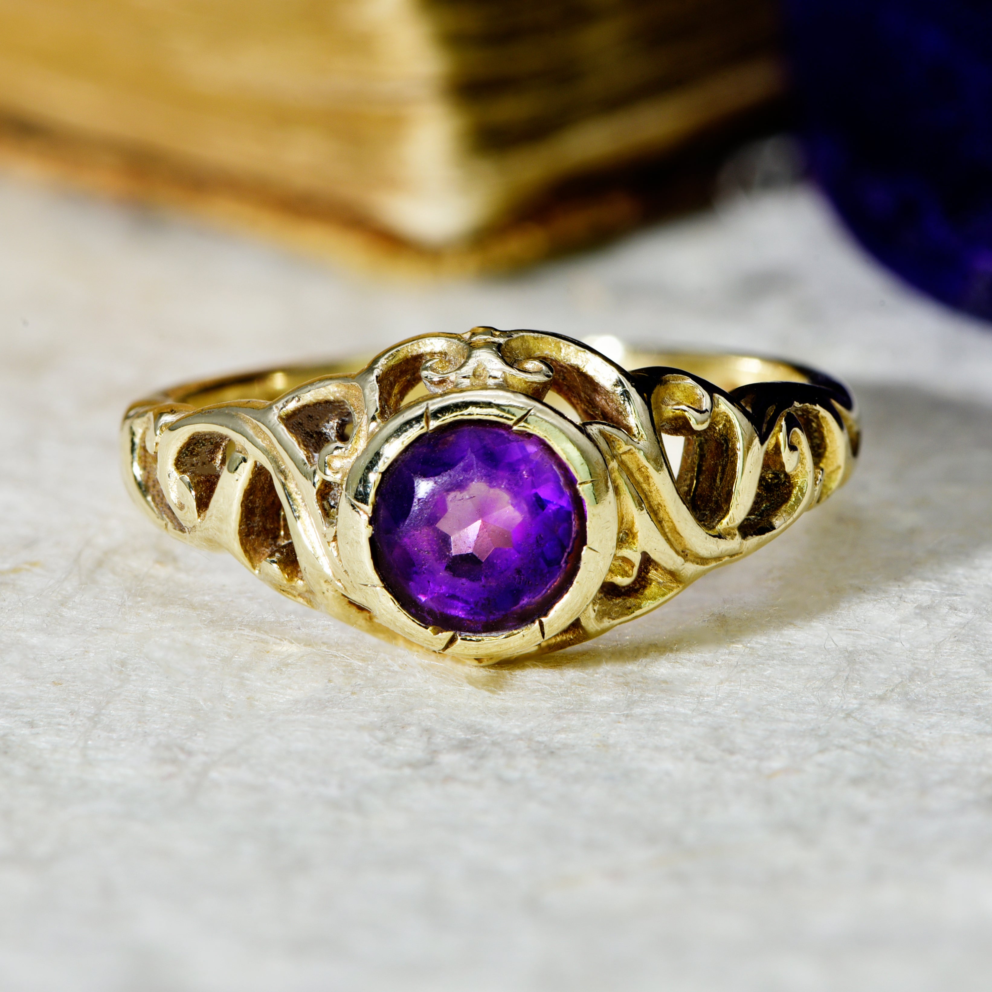 The Vintage 1975 Amethyst Filigree Ring - Antique Jewellers