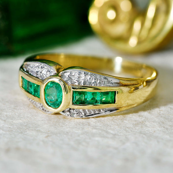 The Vintage Emerald and Diamond Geometric Ring - Antique Jewellers