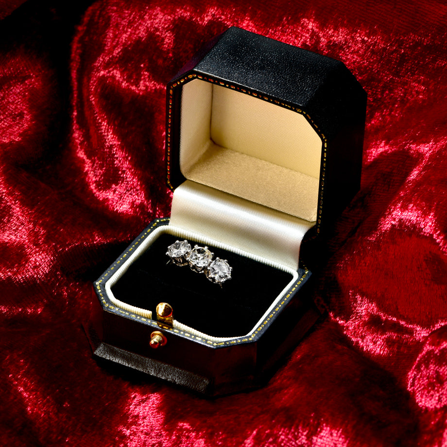 The Antique Magnificent 2.5 Carat Diamond Ring - Antique Jewellers
