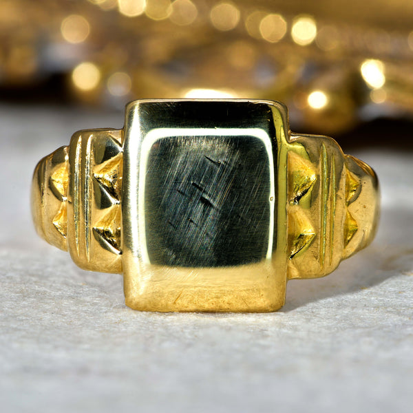 The Vintage 1939 18ct Gold Signet Ring - Antique Jewellers
